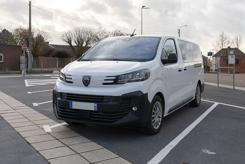 location-peugeot-expert-combi-02